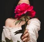 NI CON UNA FLOR