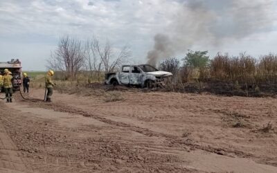 POR LAS ALTAS TEMPERATURAS SE INCENDIO UNA CAMIONETA DE UN PEHUAJENSE